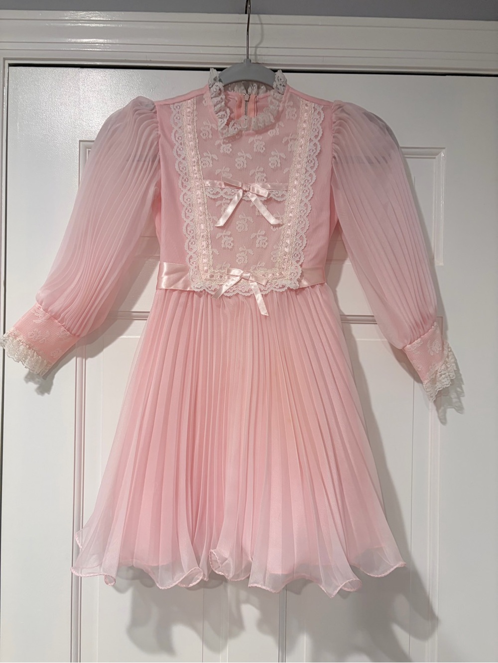 Vintage 1981 Girls Pink Victorian Lace Chiffon Dress – Approx Size 5/6